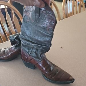 Ariat Brown Cowboy Western Boots Classic Design